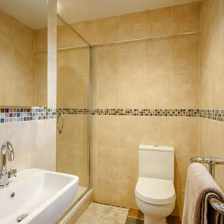 Tatil Evi 5 Bed In Askam-in-furness 89226 *