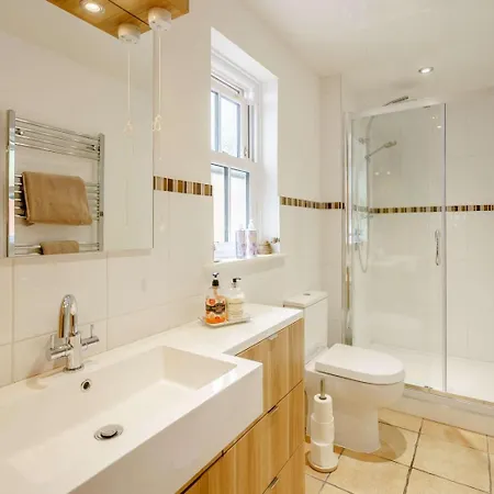 5 Bed In Askam-in-furness Oc-89226 Semesterbostad *