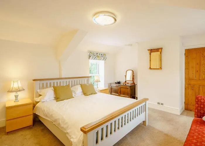 5 Bed In Askam-in-furness Oc-89226 *