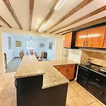 5 Bed In Askam-in-furness Oc-89226 بيت للعطل